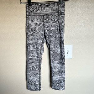 Lululemon in movement crop 4